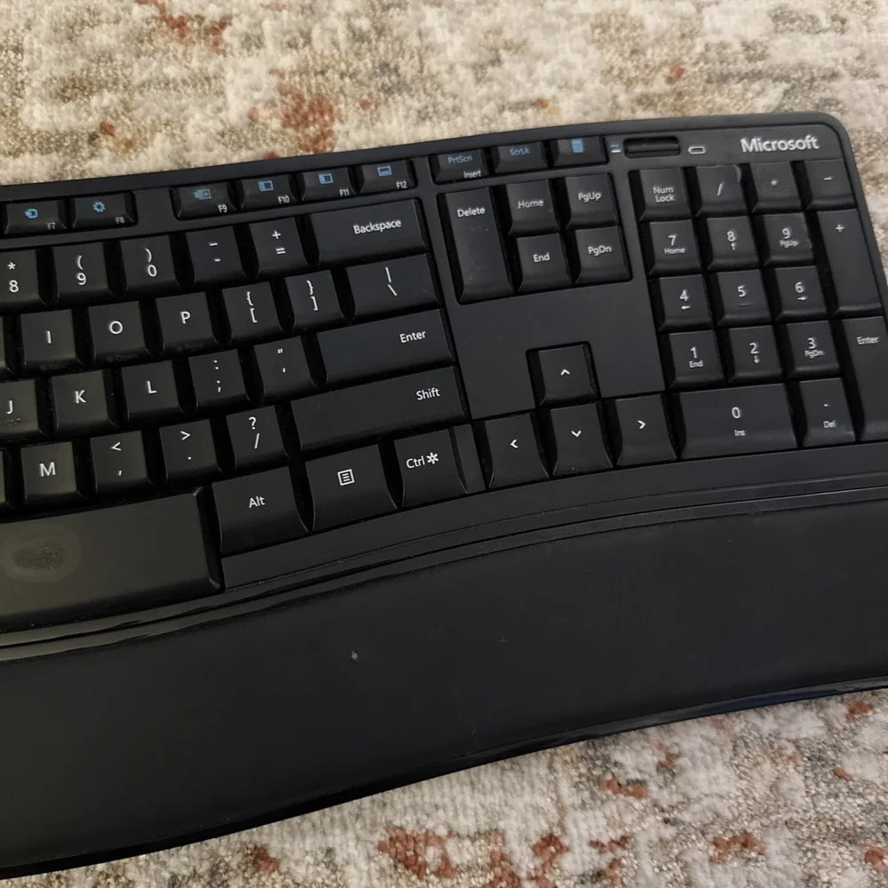 Microsoft Sculpt Comfort Keyboard Wireless Black KGR1173 Mod. 1531 *No Receiver*